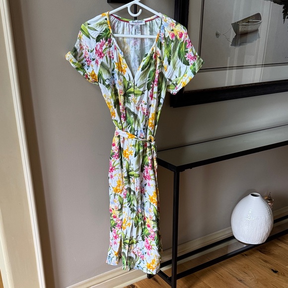 Tommy Bahama Pink and Blue Flutter Sleeve Sundress Small - Picture 1 of 10